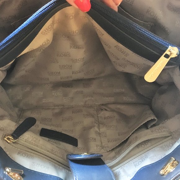 Michael Kors Susannah large tote dark denim chain - Picture 9 of 13